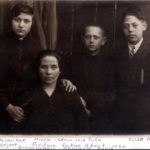 פוליק ינטל, חיים לייב, יוסף והסבתא מנוחה.1930 נמסר על ידי דורותי בוכמן פולק